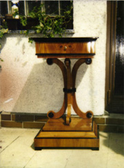 Konzolový stolek Biedermeier